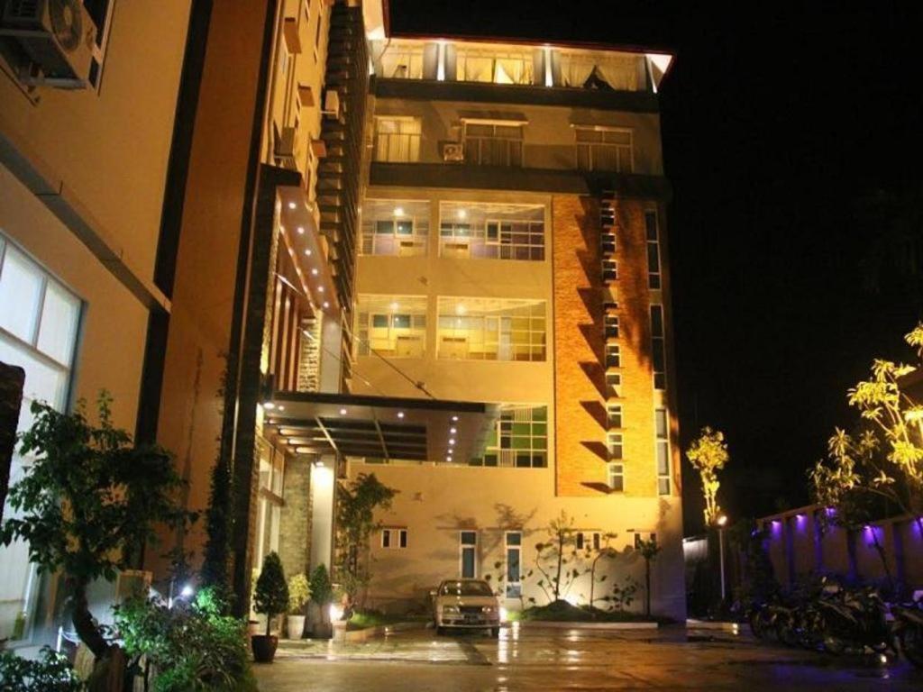 Golden Guest Hotel Тавой Экстерьер фото