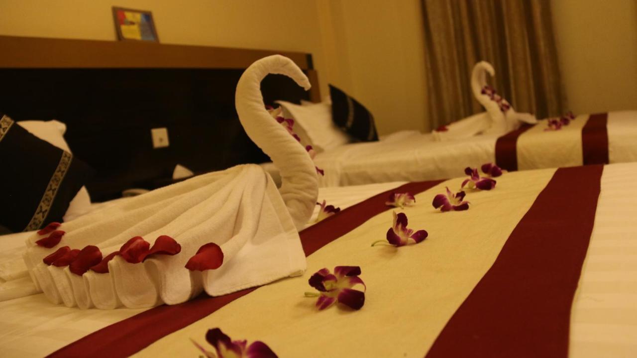 Golden Guest Hotel Тавой Экстерьер фото