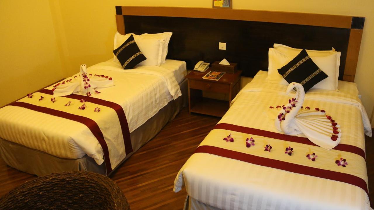 Golden Guest Hotel Тавой Экстерьер фото