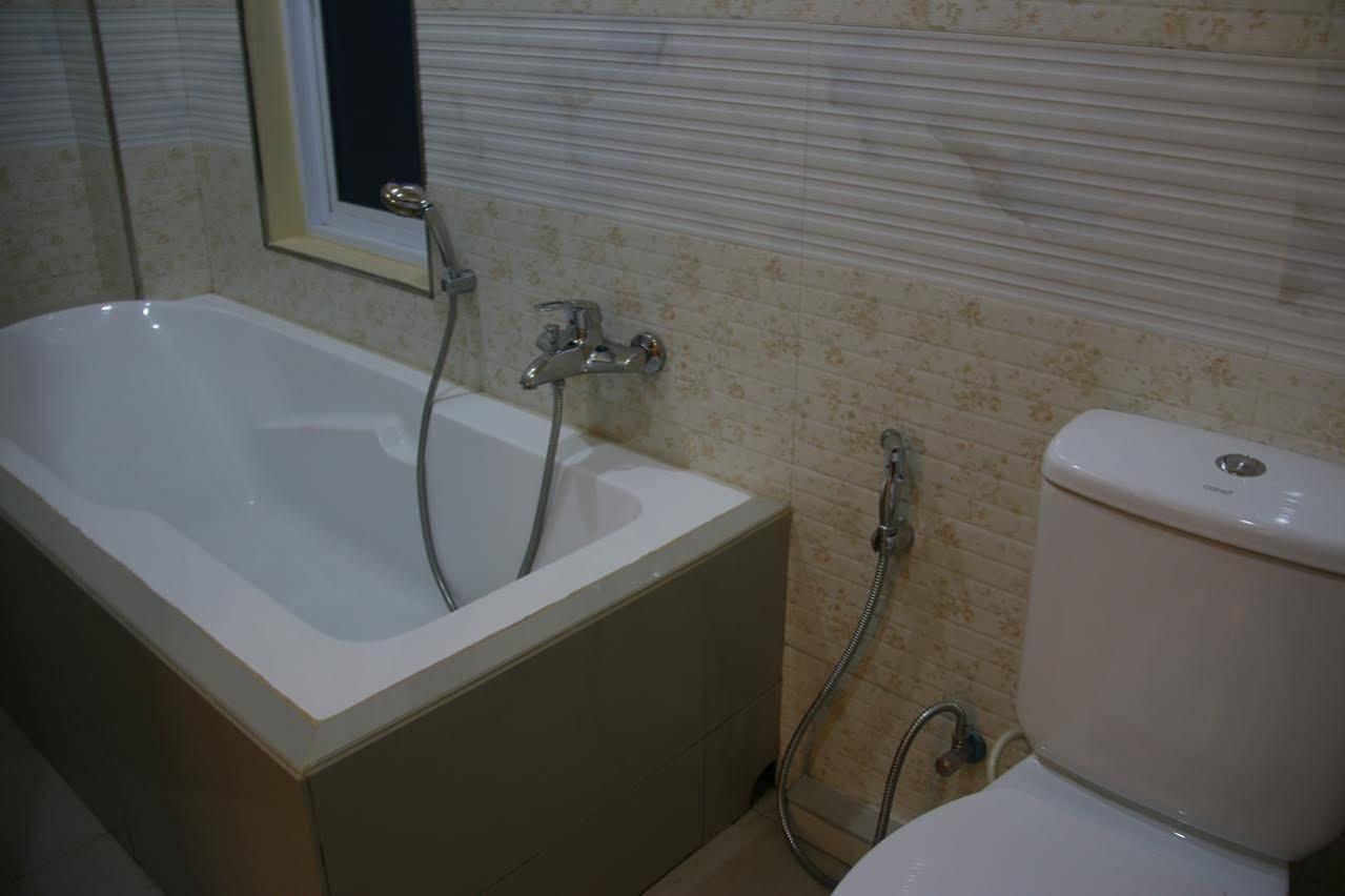 Golden Guest Hotel Тавой Экстерьер фото